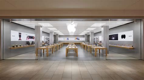 rosedale mall apple store.